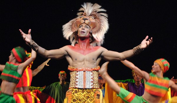 Curtain call of 'Le Roi Lion' held at the Theatre Mogador in Paris, France on October 3, 2007. Photo by Giancarlo Gorassini/ABACAPRESS.COM