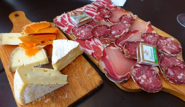 charcute-fromage